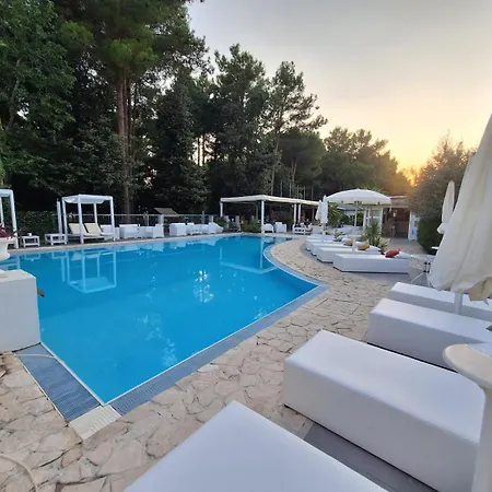 Alojamento de Acomodação e Pequeno-almoço Biancopineta Marina San Salvo