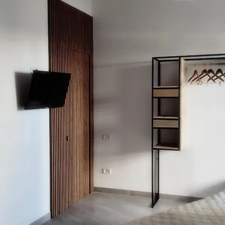 Alojamento de Acomodação e Pequeno-almoço Biancopineta Marina